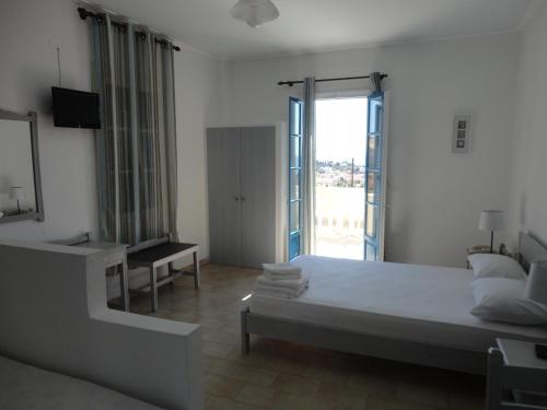 Lianos Hotel Apartments - image 7