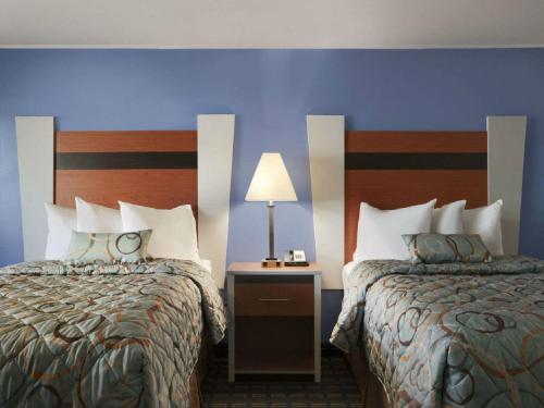 Days Inn by Wyndham - Cape Cod