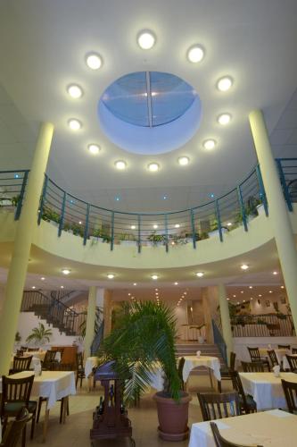 餐廳, 博尼塔酒店 (Bonita Hotel) in 金沙灘