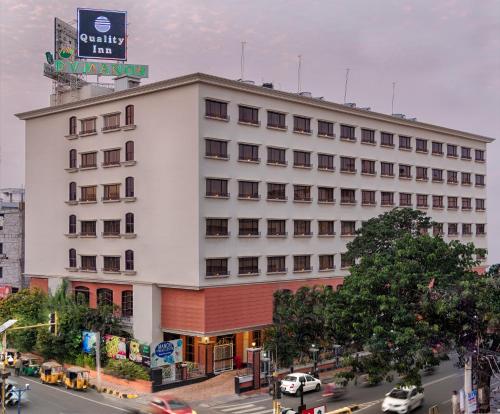 Quality Hotel D V Manor, Vijayawāda