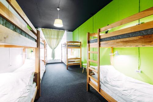 1 bunk bed