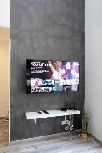 Apartment House - The Modern Flat - main image