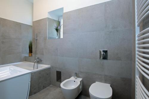 Apartment House - The Modern Flat - image 10
