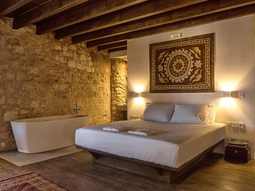 Trinity Boutique Hotel - image 2