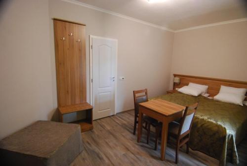 Ivanek guest house - image 12