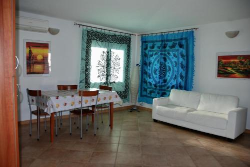 2 bedrooms, 3 beds
