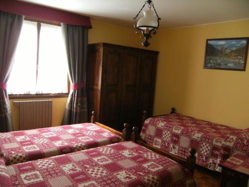 Twin Room with Mountain View