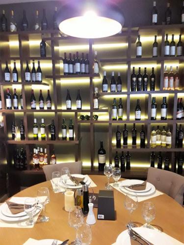 Hotel Aristocrat & Fish Restaurant, Skopje (photo 6)