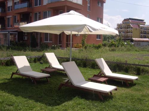 Garden, Hotel Paradise in Lozenets