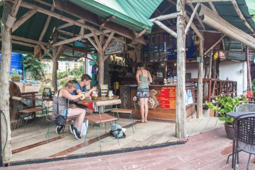 Lobby, Tropical Garden Bungalow in Ko Phi Phi