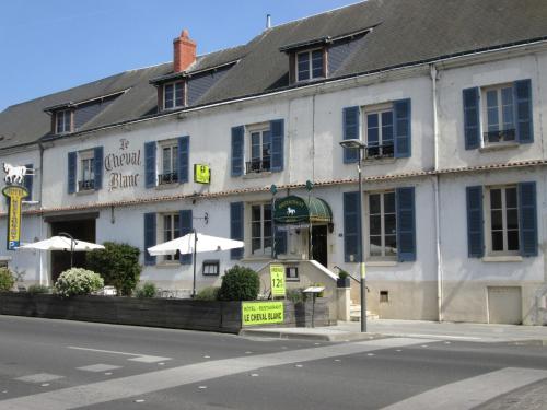 Logis Hostellerie Du Cheval Blanc