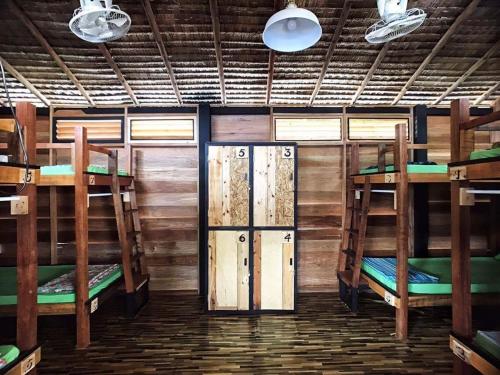 Cafe del sunshine in เกาะช้าง