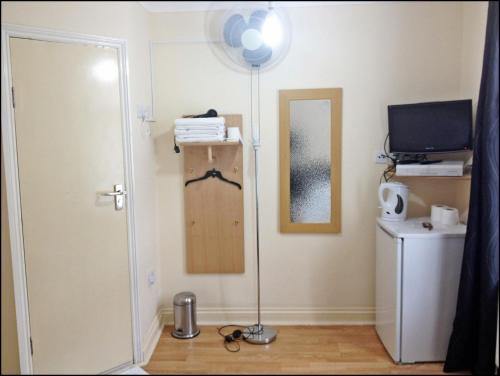 City View Hotel - Roman Road Market - image 7
