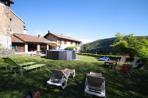  Family House Veronica in Cadegliano Viconago