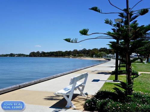 Beachside Holiday Home Image 6