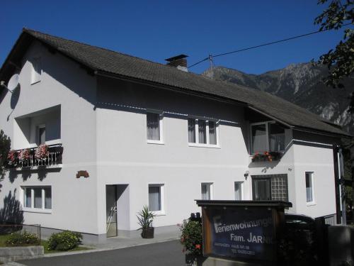 Ferienwohnungen Familie Jarnig Inge, Pension in Görtschach