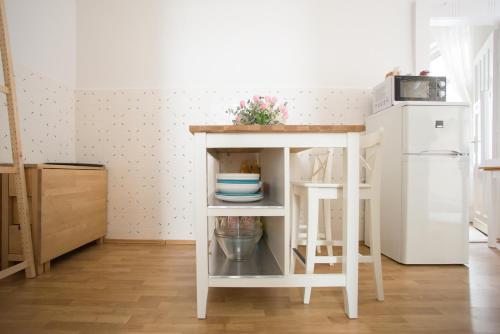 Lizmary's Wonderland - image 10