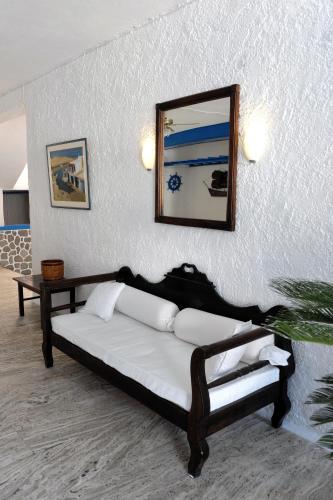 Lobby, Lagada Beach Hotel in Milos