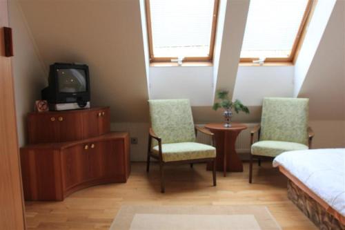 Double Room (1 Adult) image 10