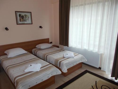 Double Room with Pool Access