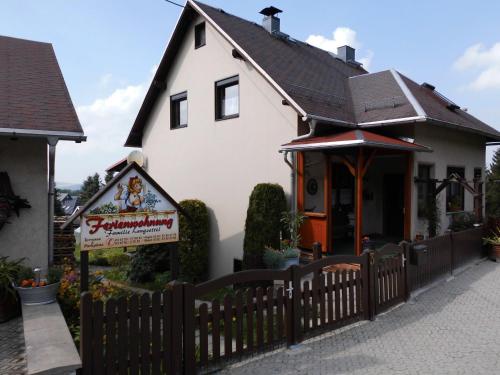 Ferienwohnung Langzettel - Apartment - Oberweißbach