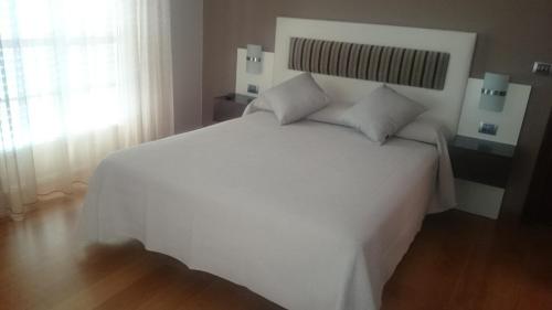 Hotel El Millón – Viveiro, NC