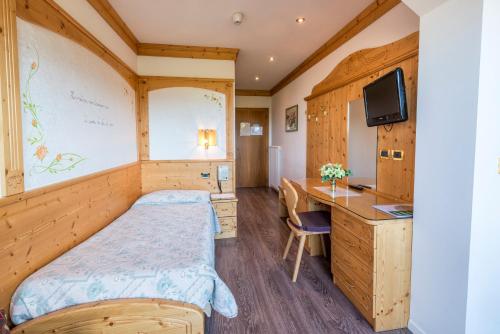 1 twin bed