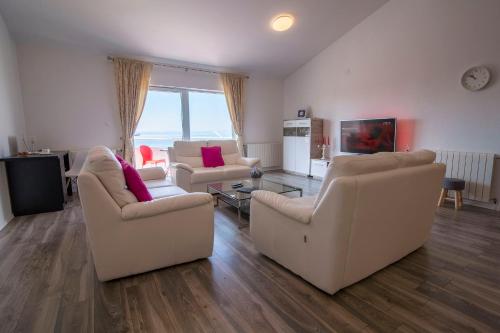 Villa Petra Apartment with private pool - image 5