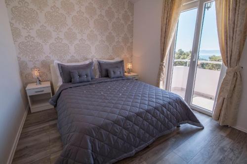 Villa Petra Apartment with private pool - image 4