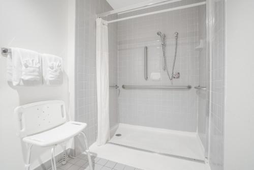 Super 8 by Wyndham Tomah Wisconsin - main image