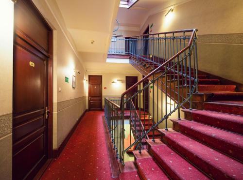 Calliope Apartments 2