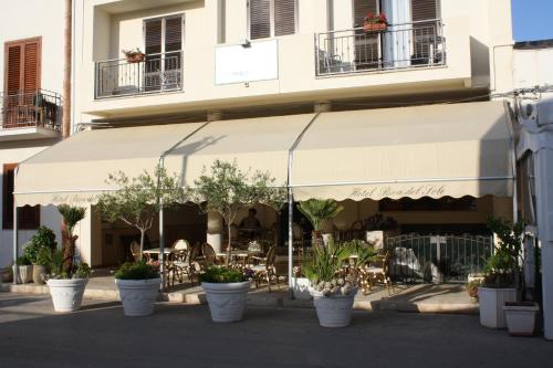 Hotel Riva Del Sole - image 3