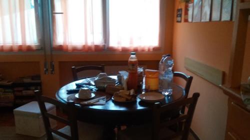 Orange House – Varenna, VA