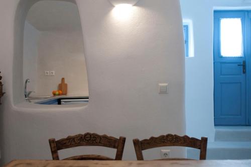 Olyra Traditional Cave Houses – Pyrgos, UT