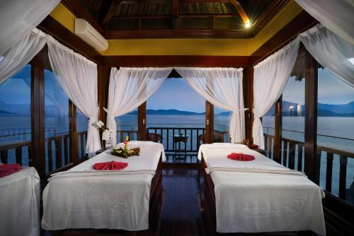 Vinpearl Luxury Nha Trang, Over-water Spa in Hon Tre