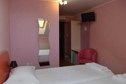 Hotel Martisorul - image 12
