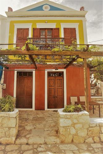 Iekārtas, Karnayo in Kastellorizo