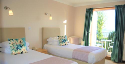 Kingswood Hotel Room Type - Twin Room with Sea View and Balcony Kingswood Hotel Room Type - Twin Room with Sea View and Balcony