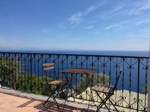  Mareluna Holiday Home, Pension in Praiano