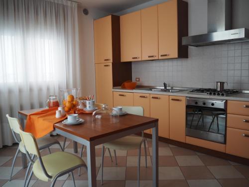 One-Bedroom Apartment with Balcony image 3