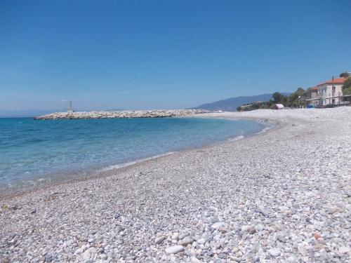  Akrogiali Beach Apartments in Akrogialion