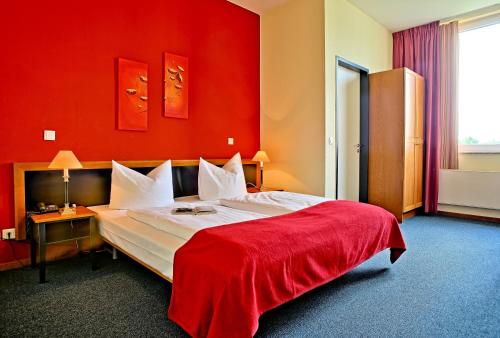 Hoteltow Room Type - Double Room with Garden View