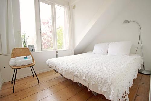 Beautiful 2 floor Vondelpark apartment. 1