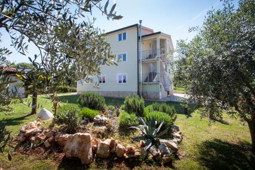  Apartments Jelena, Pension in Nova Vas