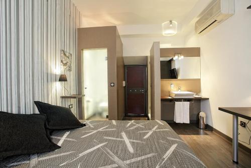 1 twin bed