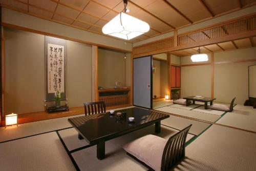 Main building - Japanese Style Room (8-12 tatami)