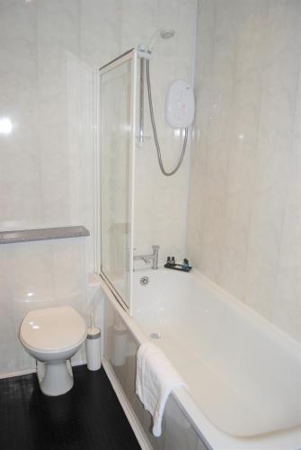 Kingswood Hotel - image 13