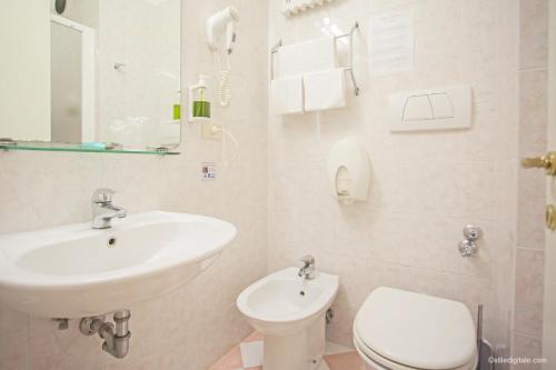 Hotel La Pace - image 11