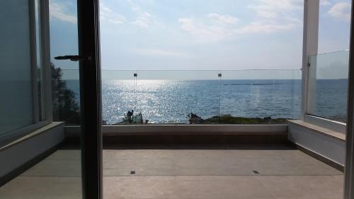 Balcony/terrace, Periyiali Beach Sunset Suite A7 in Perivolia