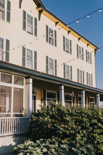 96043932 Chebeague Island Inn